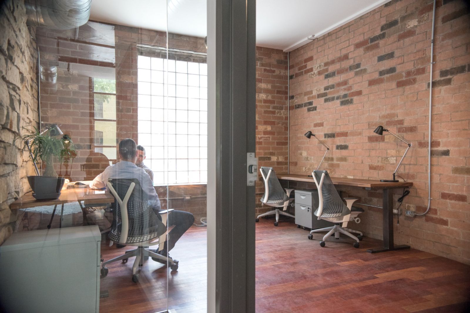 Verkspace at 32 Britain / North America / Canada / Toronto