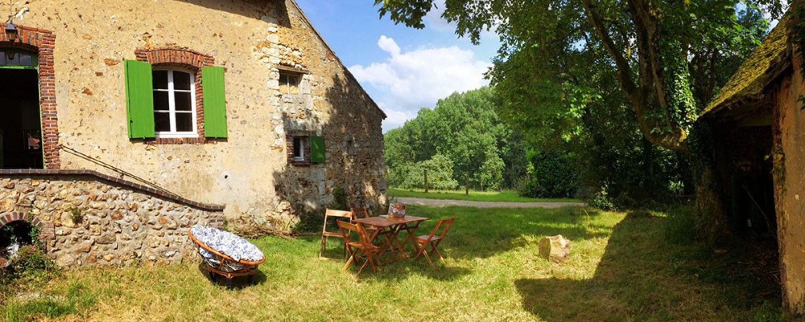 Mutinerie Village / Europe / France / Chartres