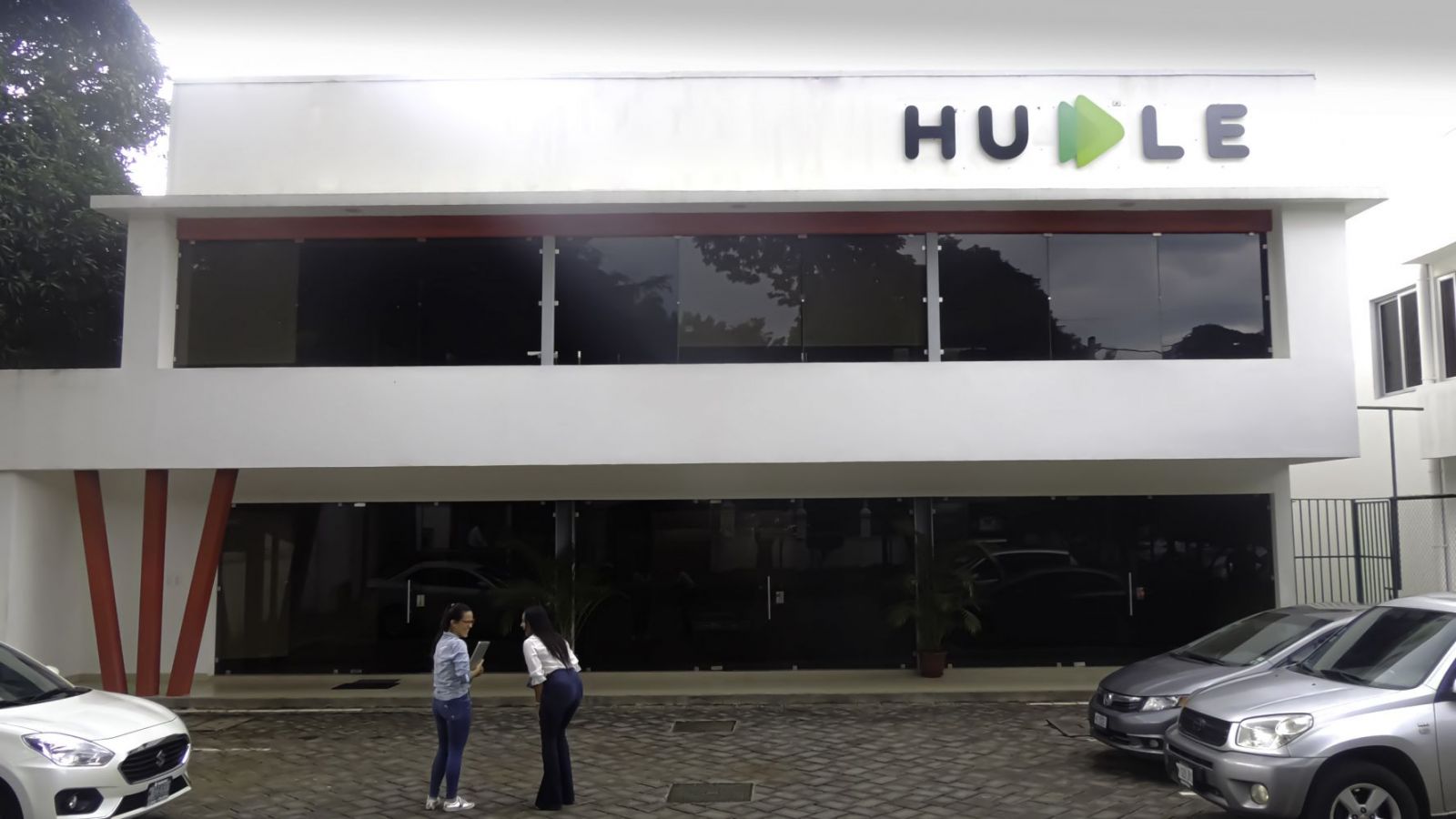 Huddle Network / Central America / Dominican Republic / Santo Domingo