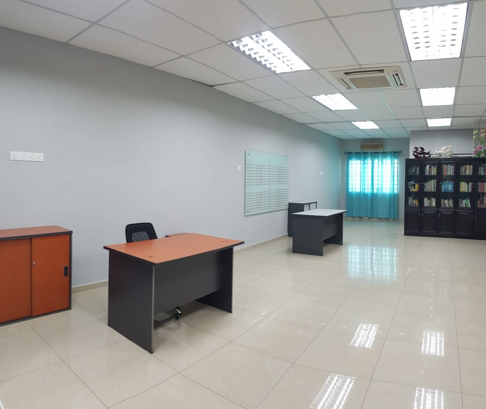 Private Office Space for Rent @ Ipoh Town (Jalan Sultan Iskandar Shah) / Asia / Malaysia / Ipoh
