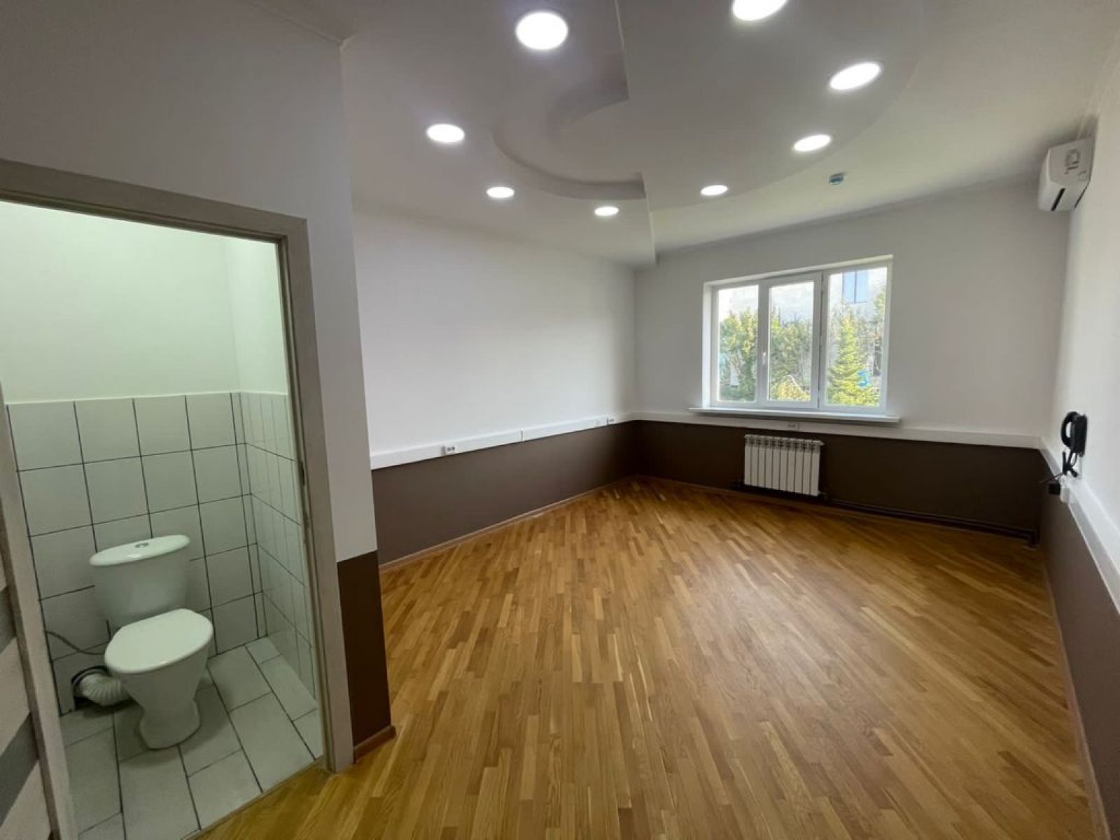 Work Space 727 / Asia / Kazakhstan / Almaty