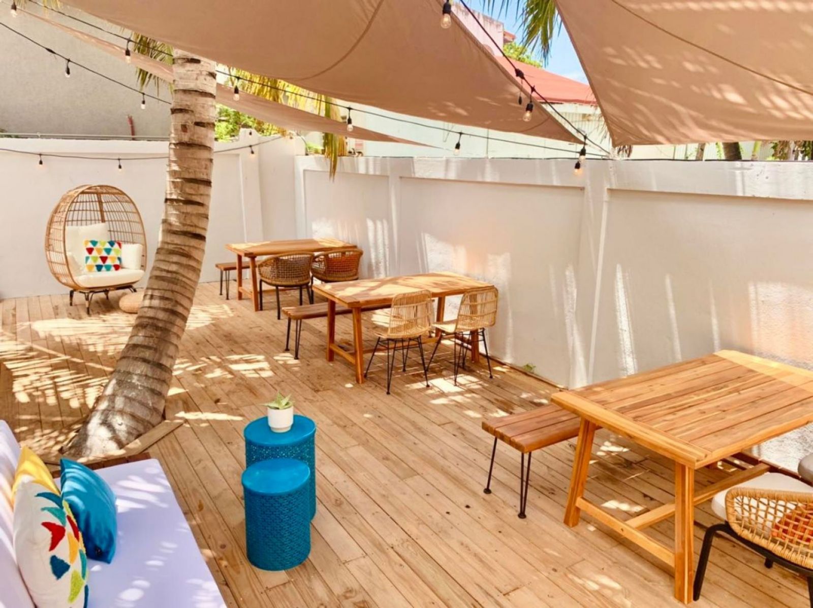 Van Dorp Spaces / Central America / Sint Maarten