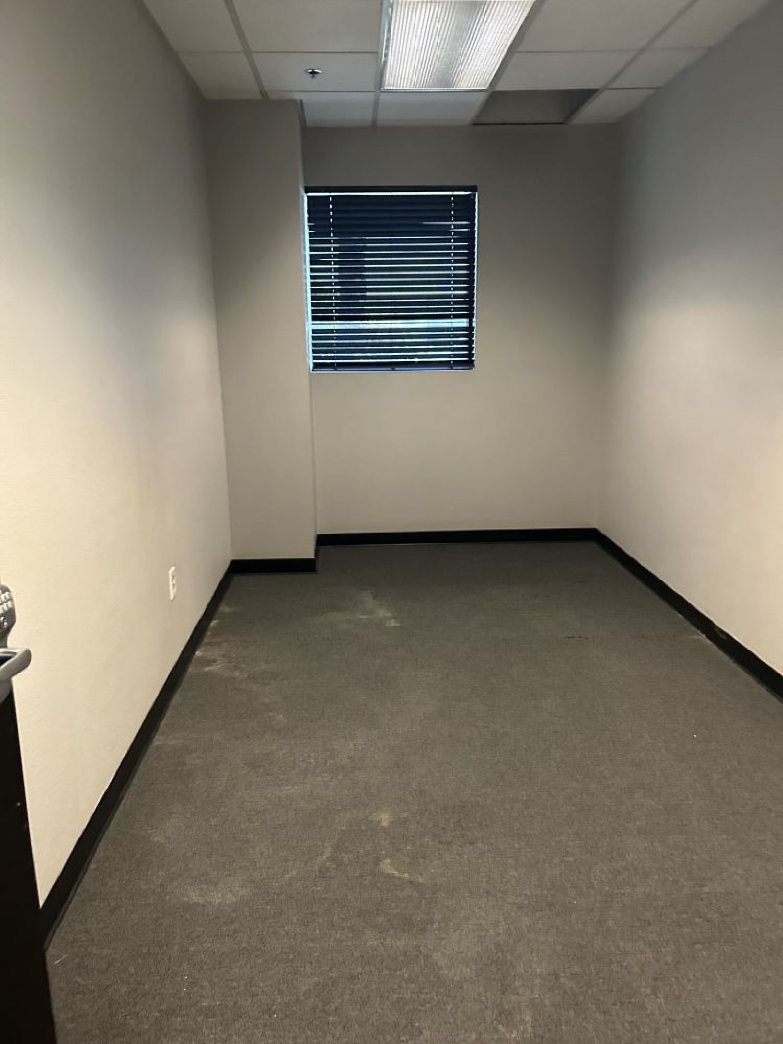 Office & Warehouses / North America / United States / California / Orange