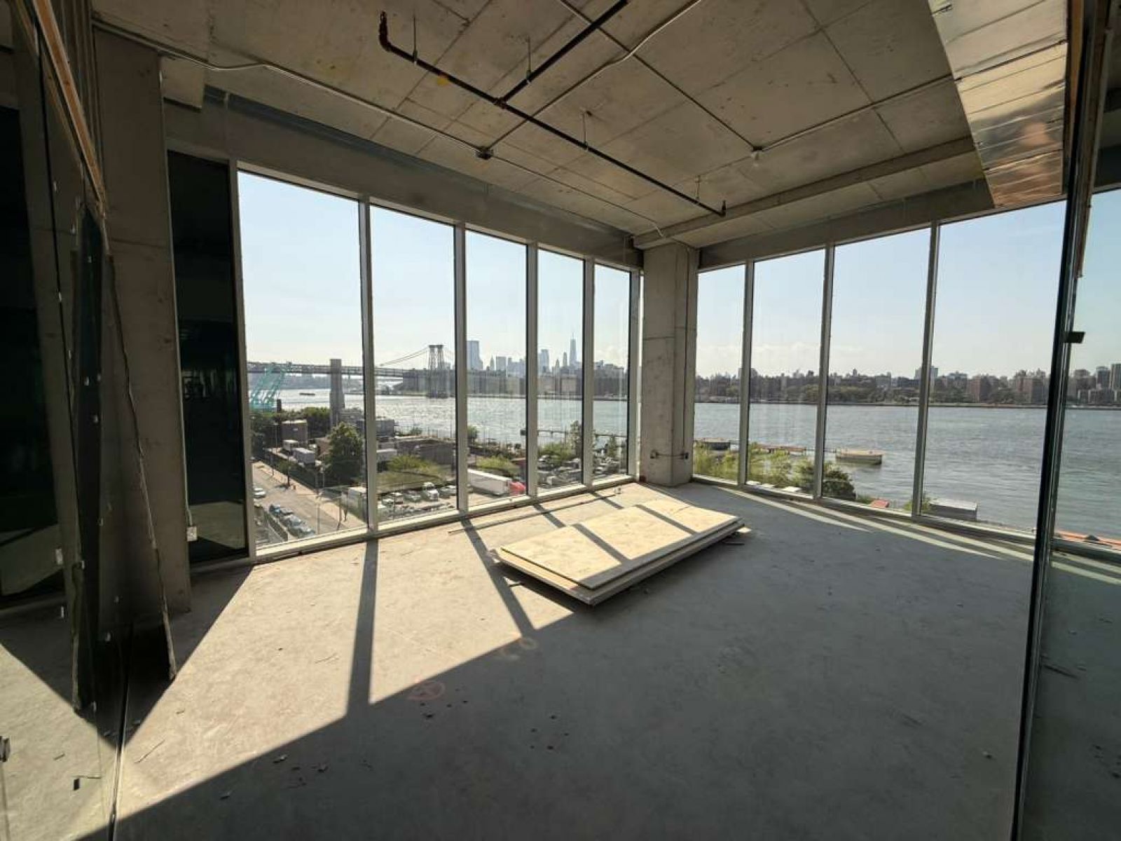 Brand New Co-Working Space in Williamsburg, Brooklyn - 200 Kent Ave / North America / United States / New York