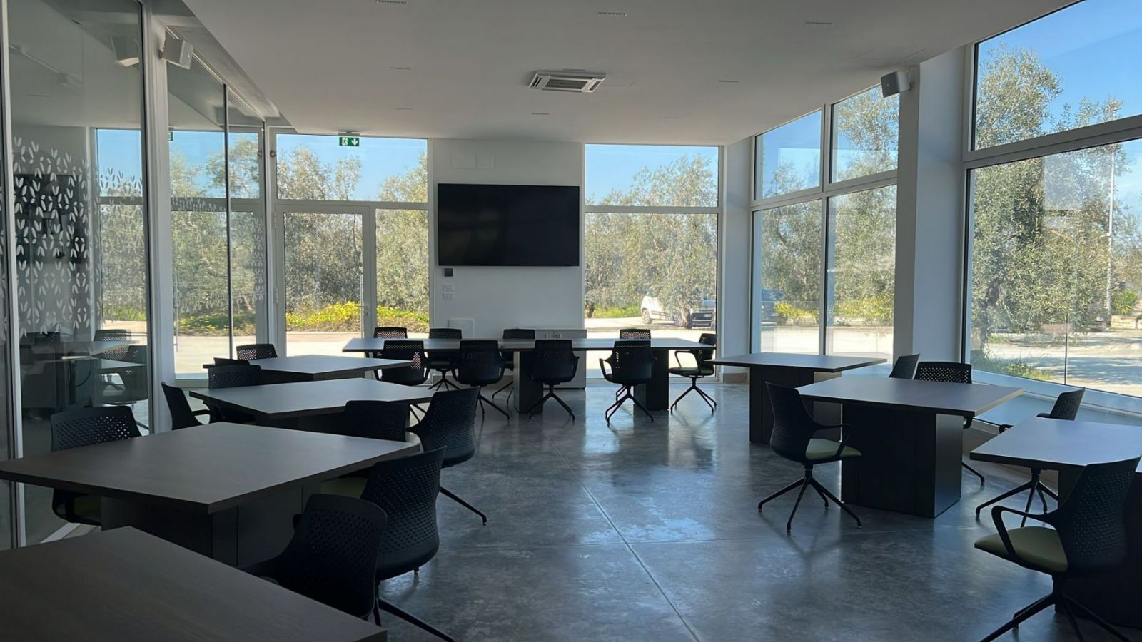 The Olive Oil Hub - Ciccolella / Europe / Italy