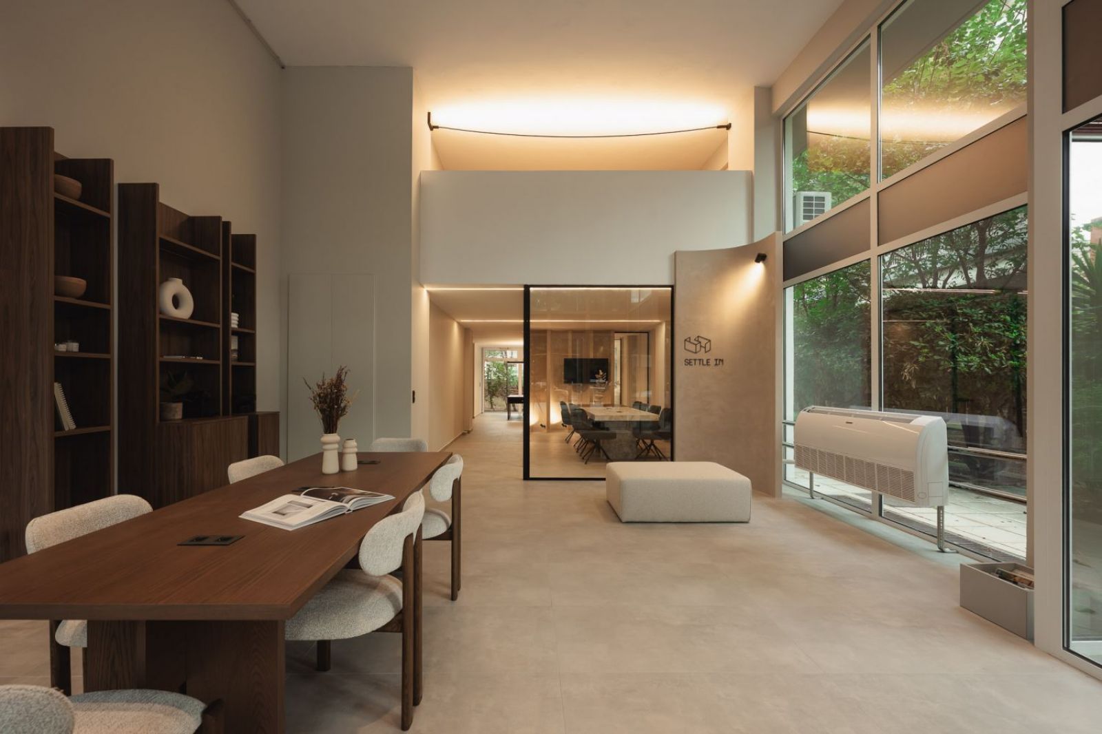 Settle In / Europe / Greece