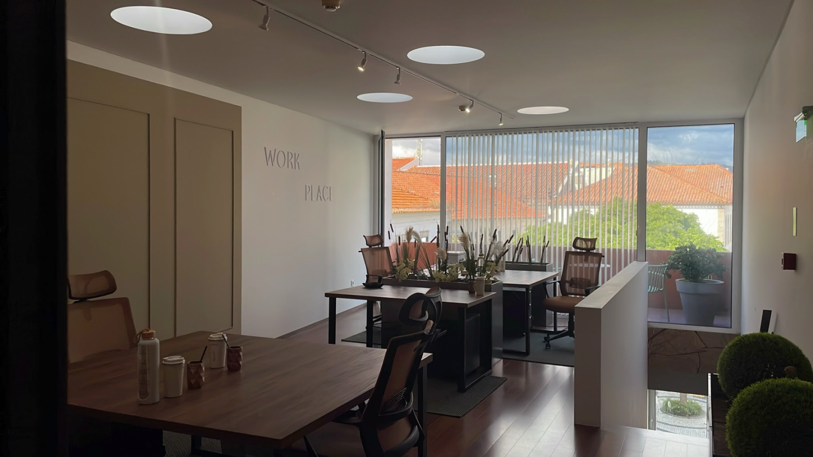 Workplace - Sala de Trabalho Partilhada / Europe / Portugal