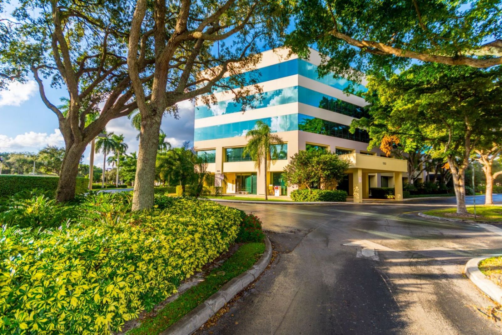 Quest Workspaces - Plantation Office / North America / United States / Florida / Plantation