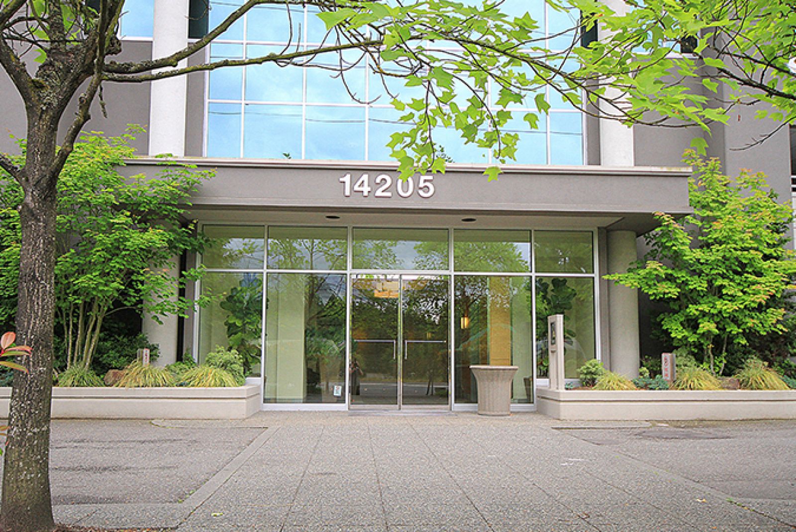 Premier workspaces - Eastside Office Center / North America / United States / Washington / Bellevue
