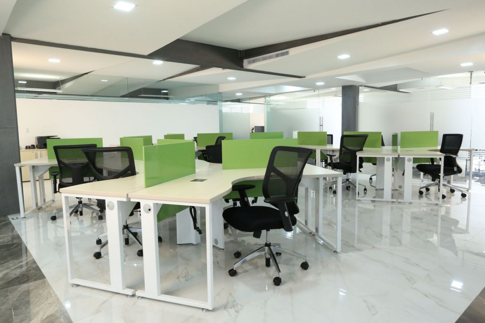 NOVO EMERALD BUSINESS AND HEALTH CENTER / North America / Mexico / Ciudad Lopez Mateos