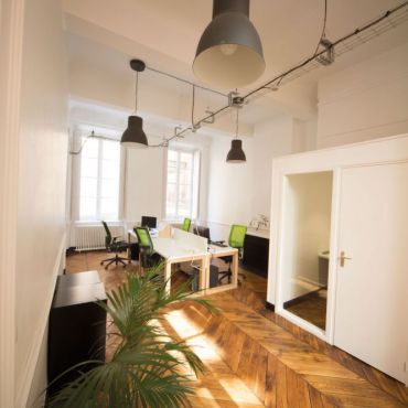 One of ours open spaces at the 1st floor + One of the callboxes