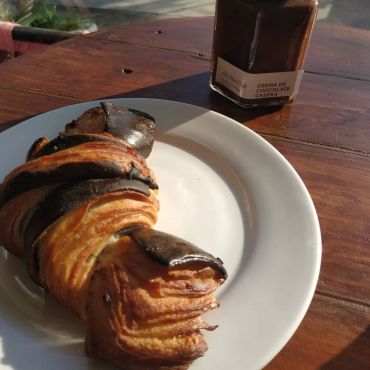 Croissant Bicolore with chocolate praline filling