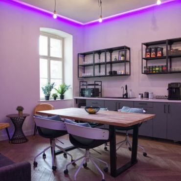 Kitchen & Lounge