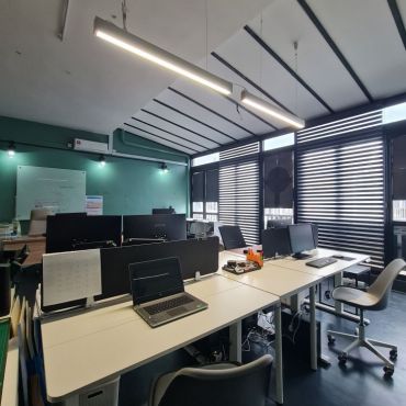 Open working area / hot desk