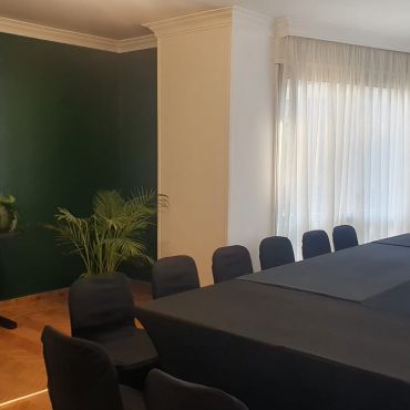 Green Room it seats 20 people maximum and be seated theater style, circle or ushap