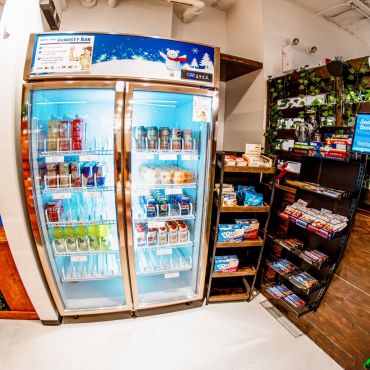 Snacks & Beverages