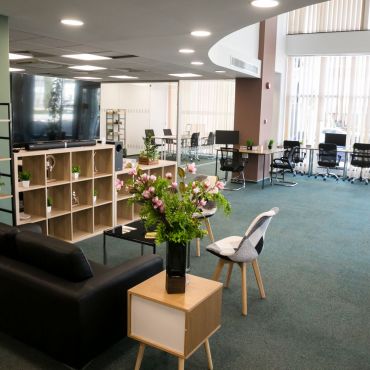 Bo.ka stands out in Paphos for its integration of workspace and business facilitation—a combination unique among coworking spaces on the island. Members benefit from a curated environment tailored for clarity and connection.