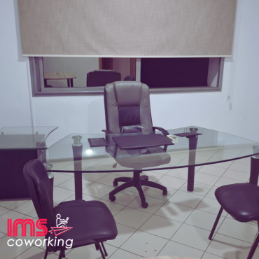 Spacious 20m² private office, ideal for 5 to 7 people — perfect for startups and small teams. Fully furnished with ergonomic desks, a dedicated meeting table, and comfortable chairs. Enjoy high-speed Wi-Fi, natural daylight, and a calm professional atmosphere