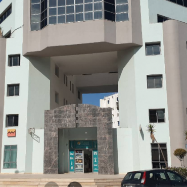 IMS Coworking Space is ideally located in a professional building in Montplaisir, right next to Attijari Bank and the Gentleman’s Club, directly across from the CNAM headquarters. Just 2 minutes from Tunis-Carthage Airport, our space is also close to the city’s top business districts like Centre Urbain Nord, Mutuelleville, El Menzah, and Les Berges du Lac. Surrounded by major business hotels such as Marriott, Radisson Blu, Royal Asbu Business Hotel, and Marigold, our coworking space offers unmatched accessibility for entrepreneurs, freelancers, and business professionals.