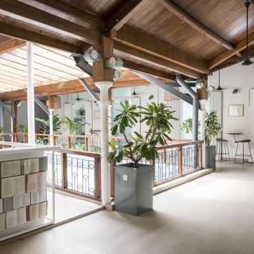 Reception - Courtyard area with natural light