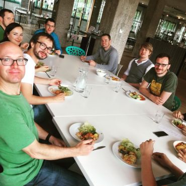 Community Lunch @ AXIS - connecting people is our mission. Like a big family we eat regularly together. Starting with a small networking introduction enables new members to integrate very fast... On a daily base we come together - sharing our visions, ideas as well as challenges
