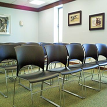 Presentation Room for up to 20 guests. Great for workshops and presentations. Hourly and daily rentals.