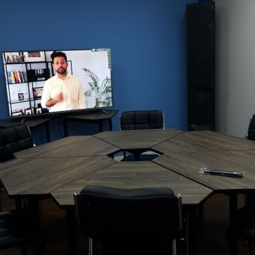 Meetings room for 6 person up 18 persons max