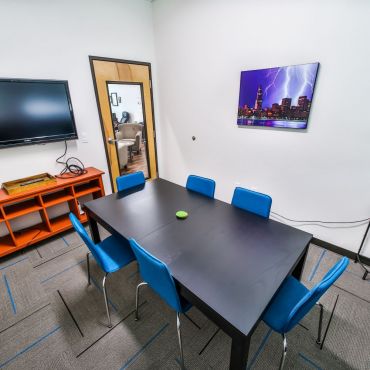 Our Mid-Size Conference Room: Twin Creeks
Our mid-sized conference room seats up to 6 comfortably.  It is perfect for a group coaching session or client meetings. 

Book Twin Creeks now for only ​​$40 Hour or $280 Day.