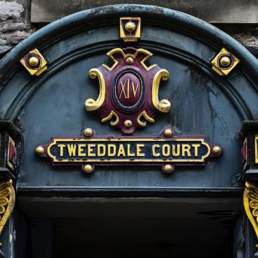 Entrance Royal Mile Tweeddale Courtyard