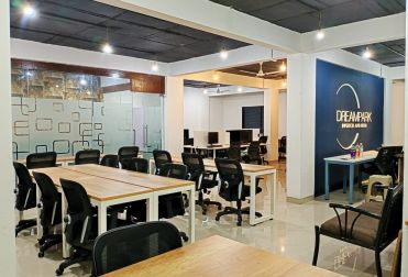 Co-Win Coworking Spaces