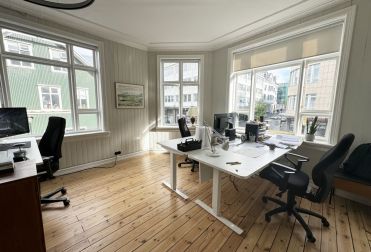 Hverfisgata 35 - VERKVINSLAN downtown studio