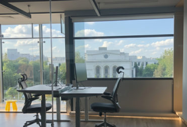 V7 Startup Studio Opera