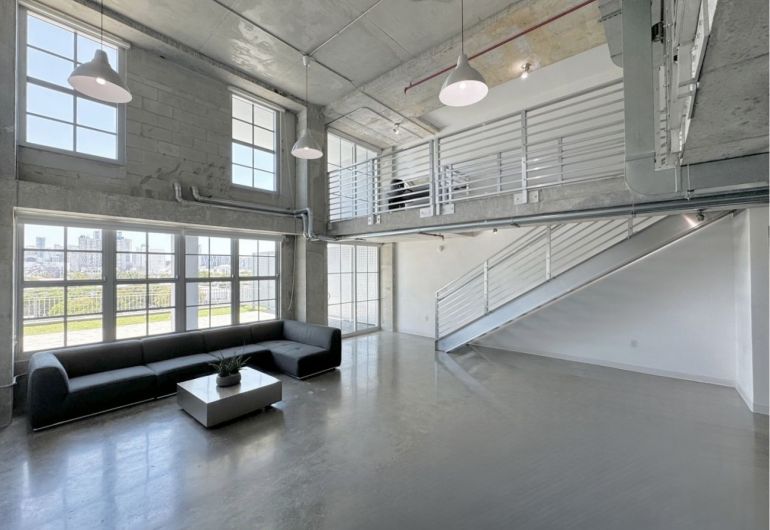 Crysp Studio