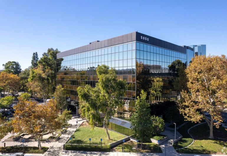 Warner Center Executive Suites