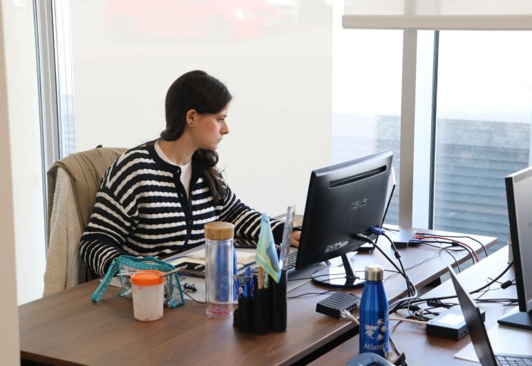 COWORKING SPACE 