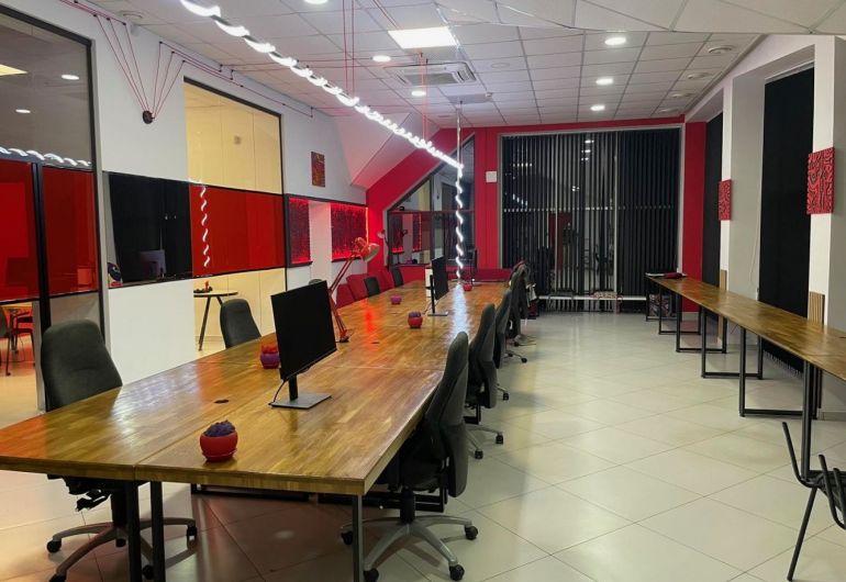 Red Space Coworking 